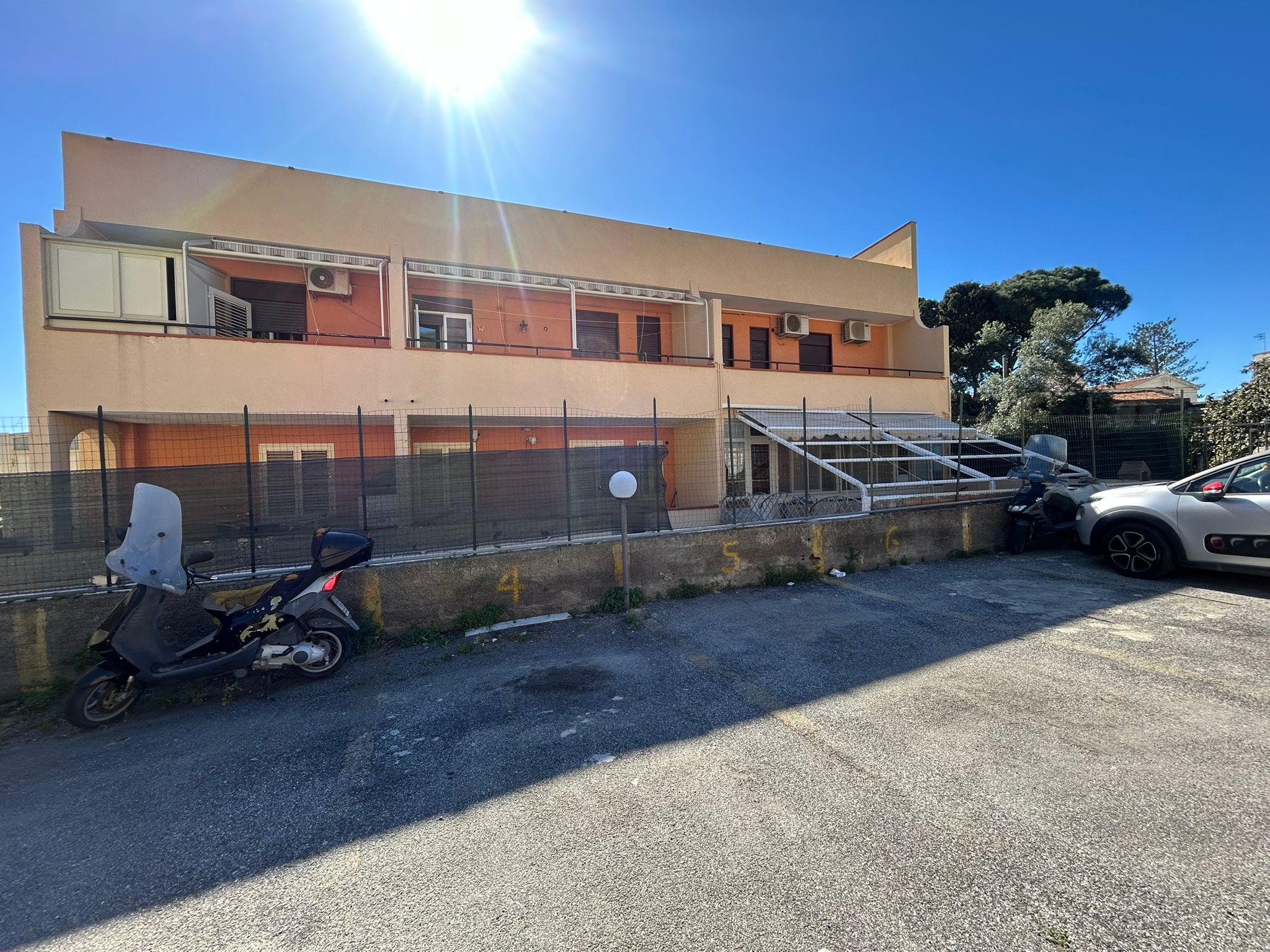 Giampilieri Marina trivani + servizi + posto auto #VO18145
