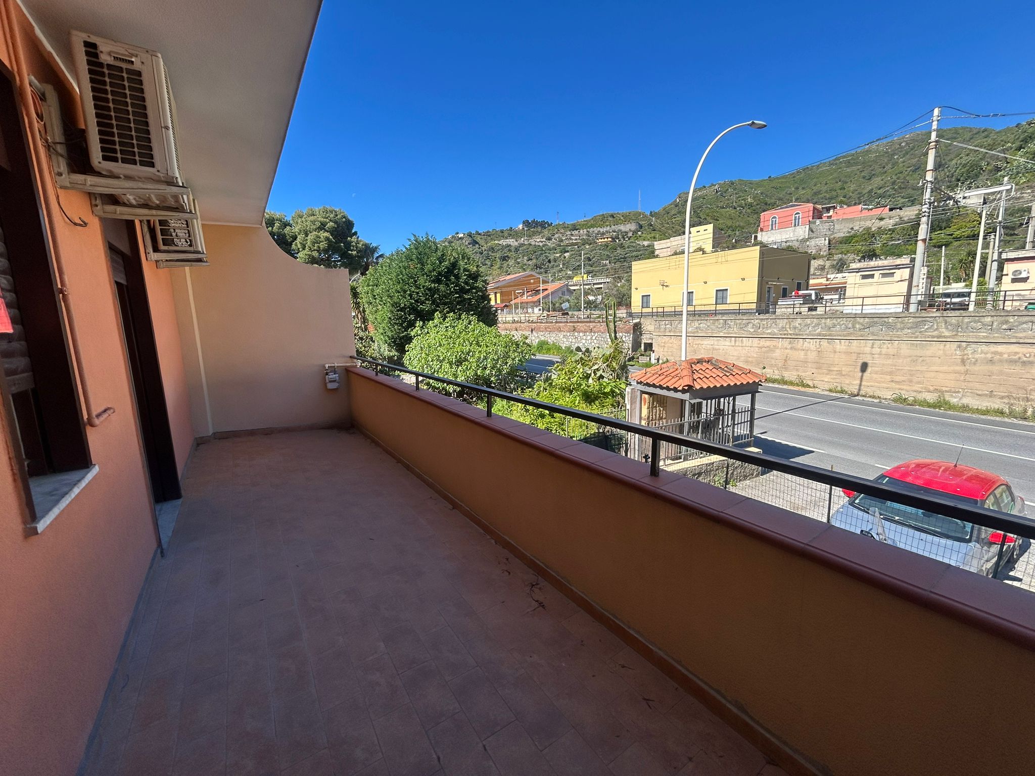 Giampilieri Marina trivani + servizi + posto auto