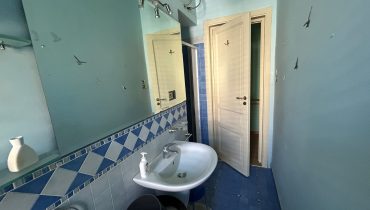 Pressi Piscina Comunale 3 vani più servizi