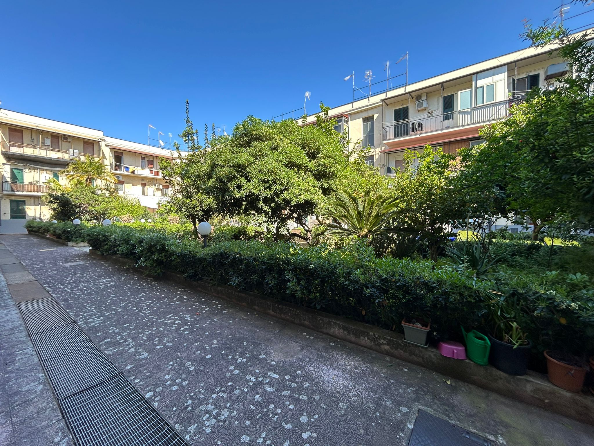 Pressi Piscina Comunale 3 vani più servizi