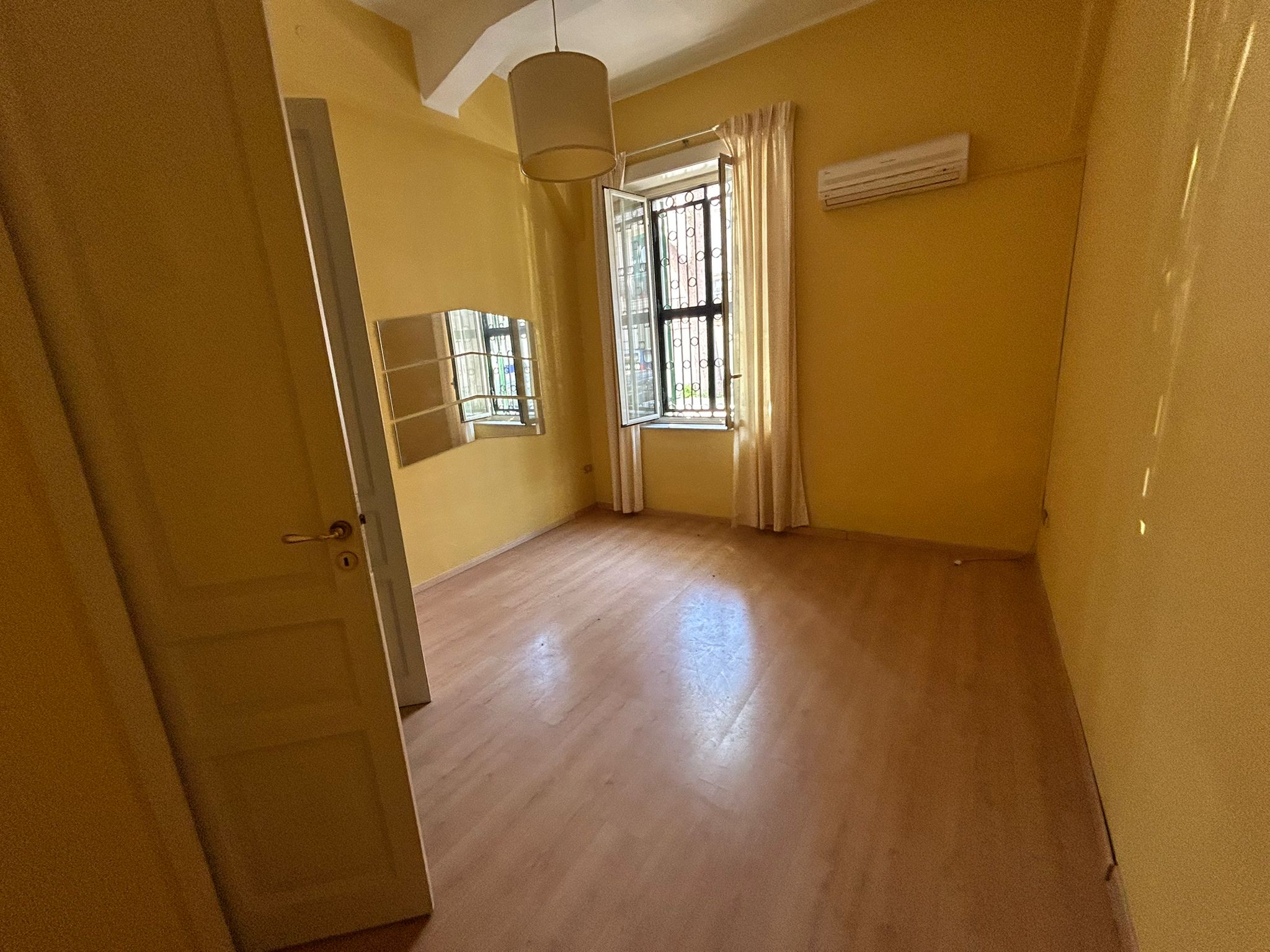 Pressi Piscina Comunale 3 vani più servizi