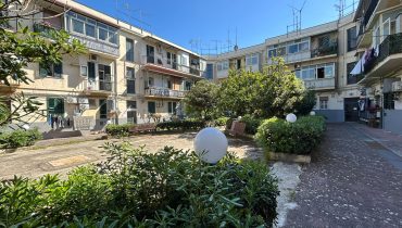 Pressi Piscina Comunale 3 vani più servizi