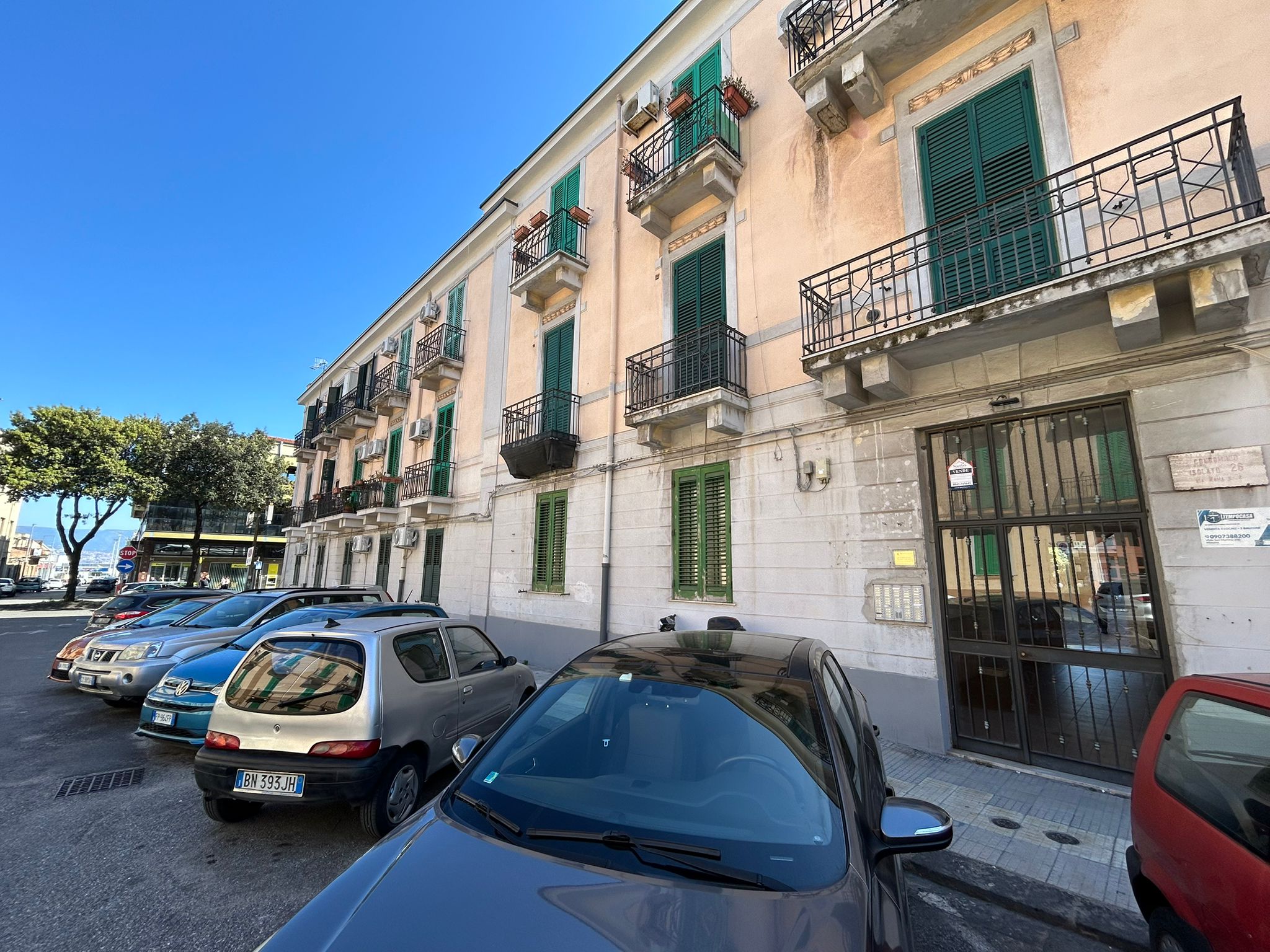 Pressi Piscina Comunale 3 vani più servizi