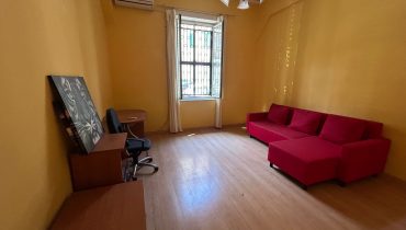 Pressi Piscina Comunale 3 vani più servizi