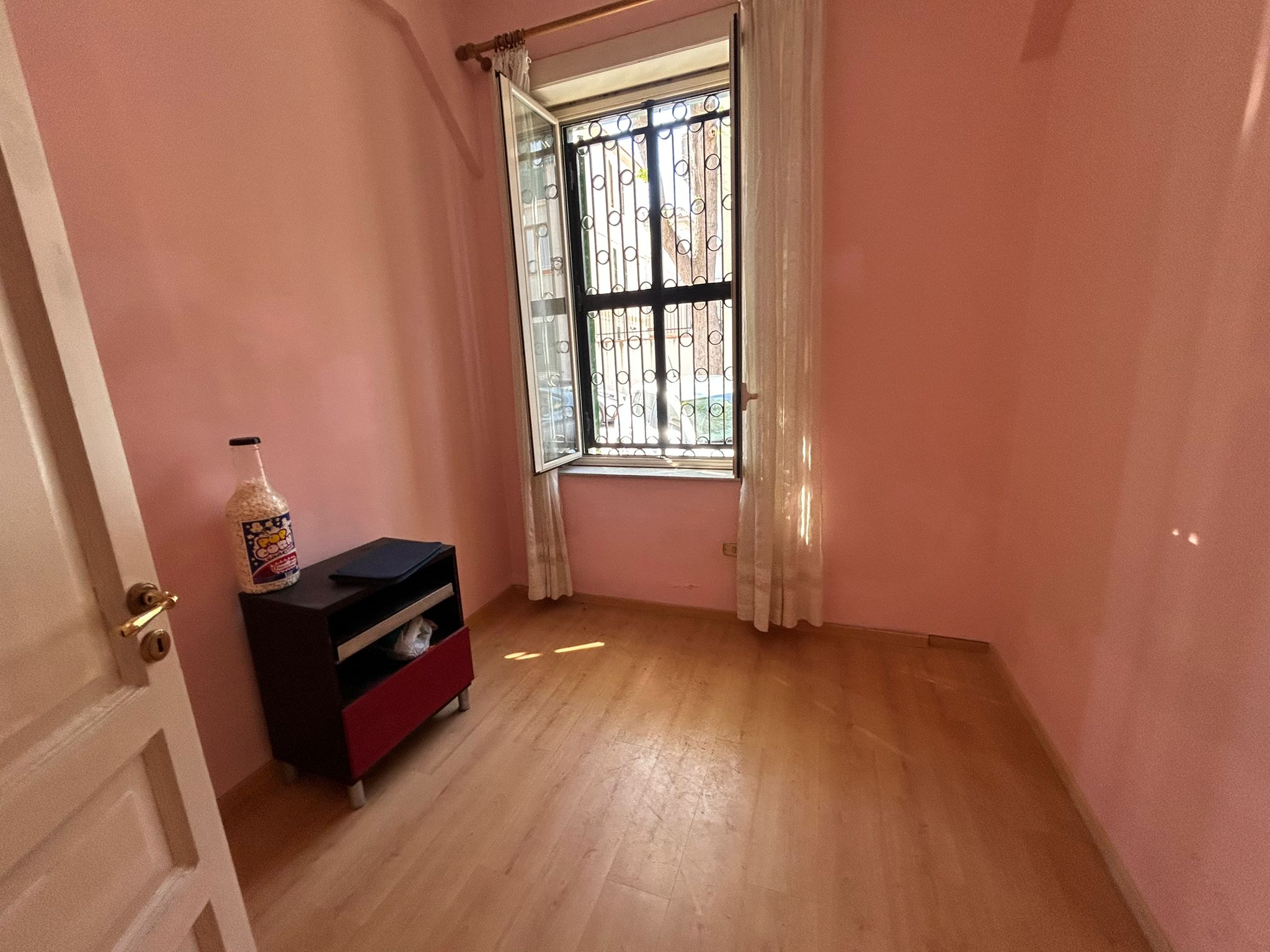 Pressi Piscina Comunale 3 vani più servizi