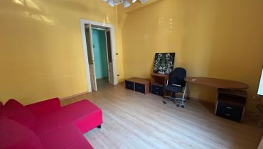 Pressi Piscina Comunale 3 vani più servizi