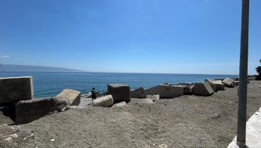 Giampilieri Marina indipendente bivani + terrazzo a livello