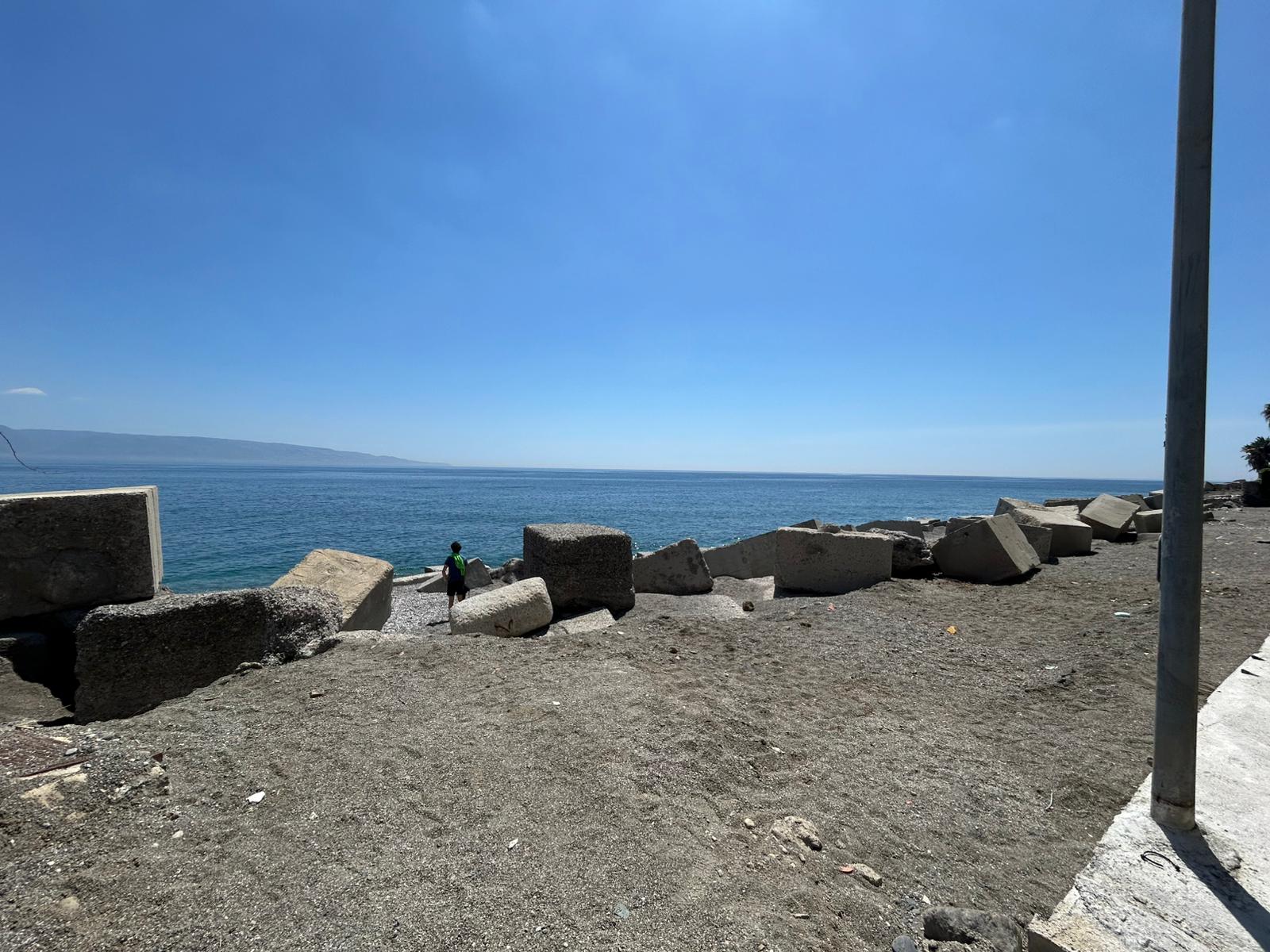 Giampilieri Marina indipendente bivani + terrazzo a livello