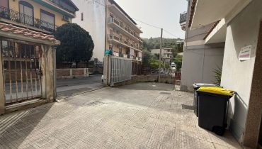 Pressi Svincolo Messina Centro trivani + posto auto e cantina