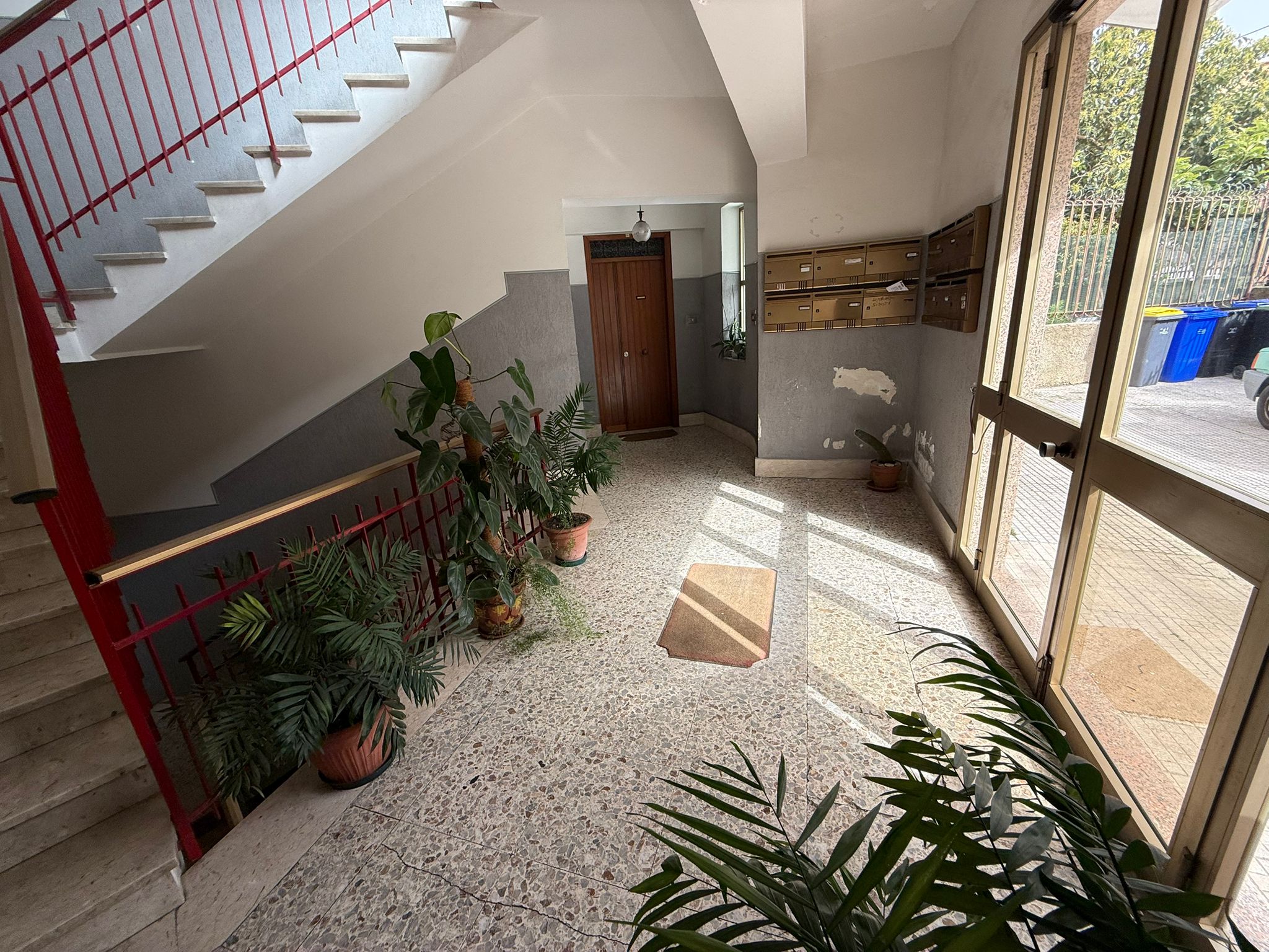 Pressi Svincolo Messina Centro trivani + posto auto e cantina