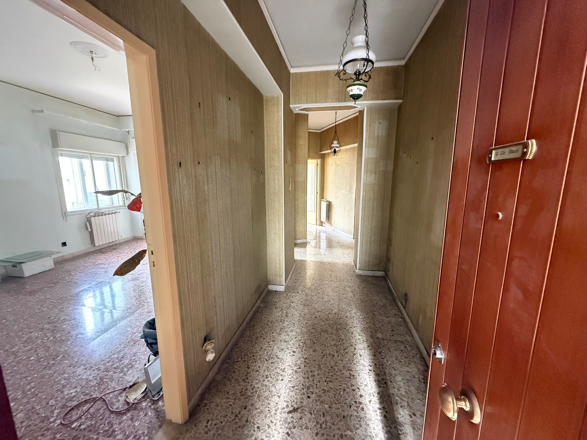 Pressi Svincolo Messina Centro trivani + posto auto e cantina