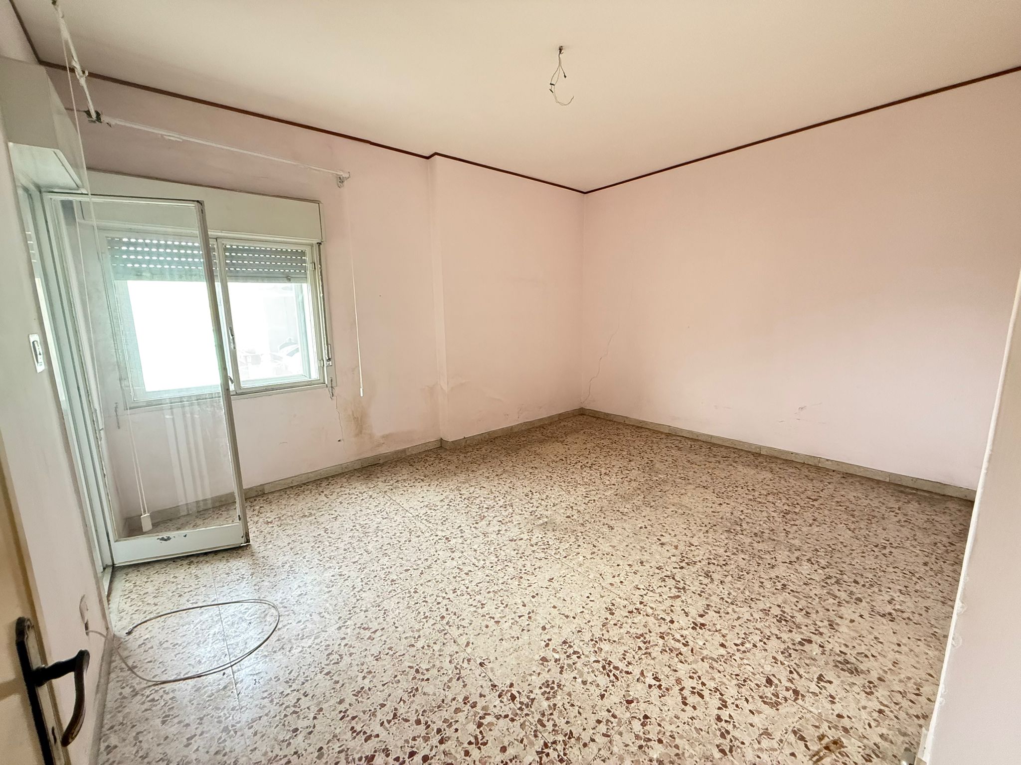 Pressi Svincolo Messina Centro trivani + posto auto e cantina