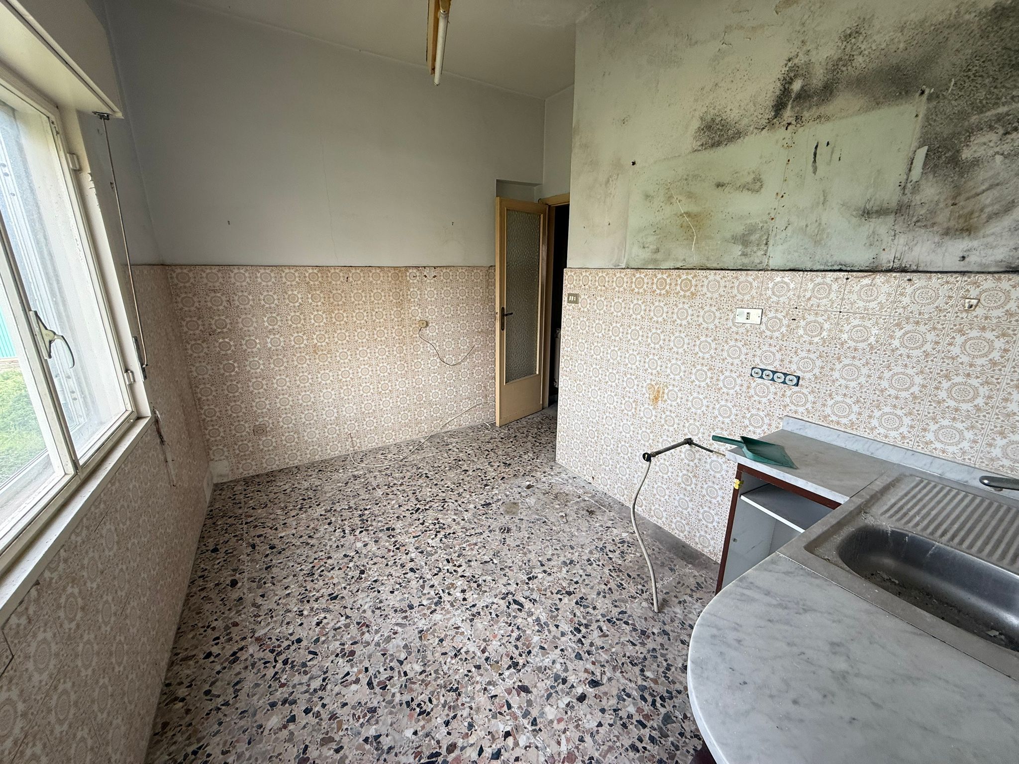 Pressi Svincolo Messina Centro trivani + posto auto e cantina