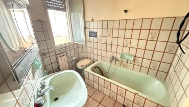 Pressi Svincolo Messina Centro trivani + posto auto e cantina