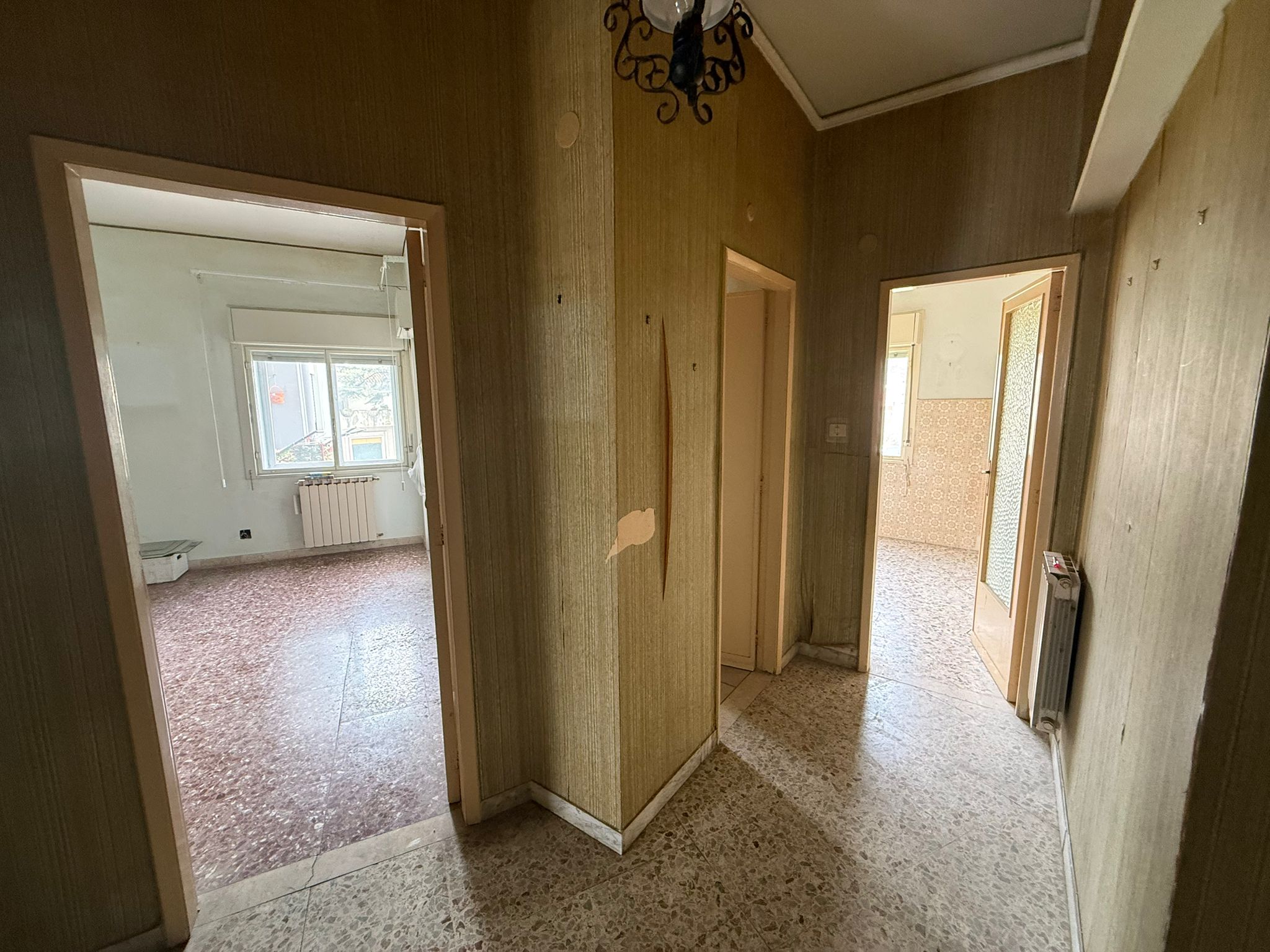 Pressi Svincolo Messina Centro trivani + posto auto e cantina