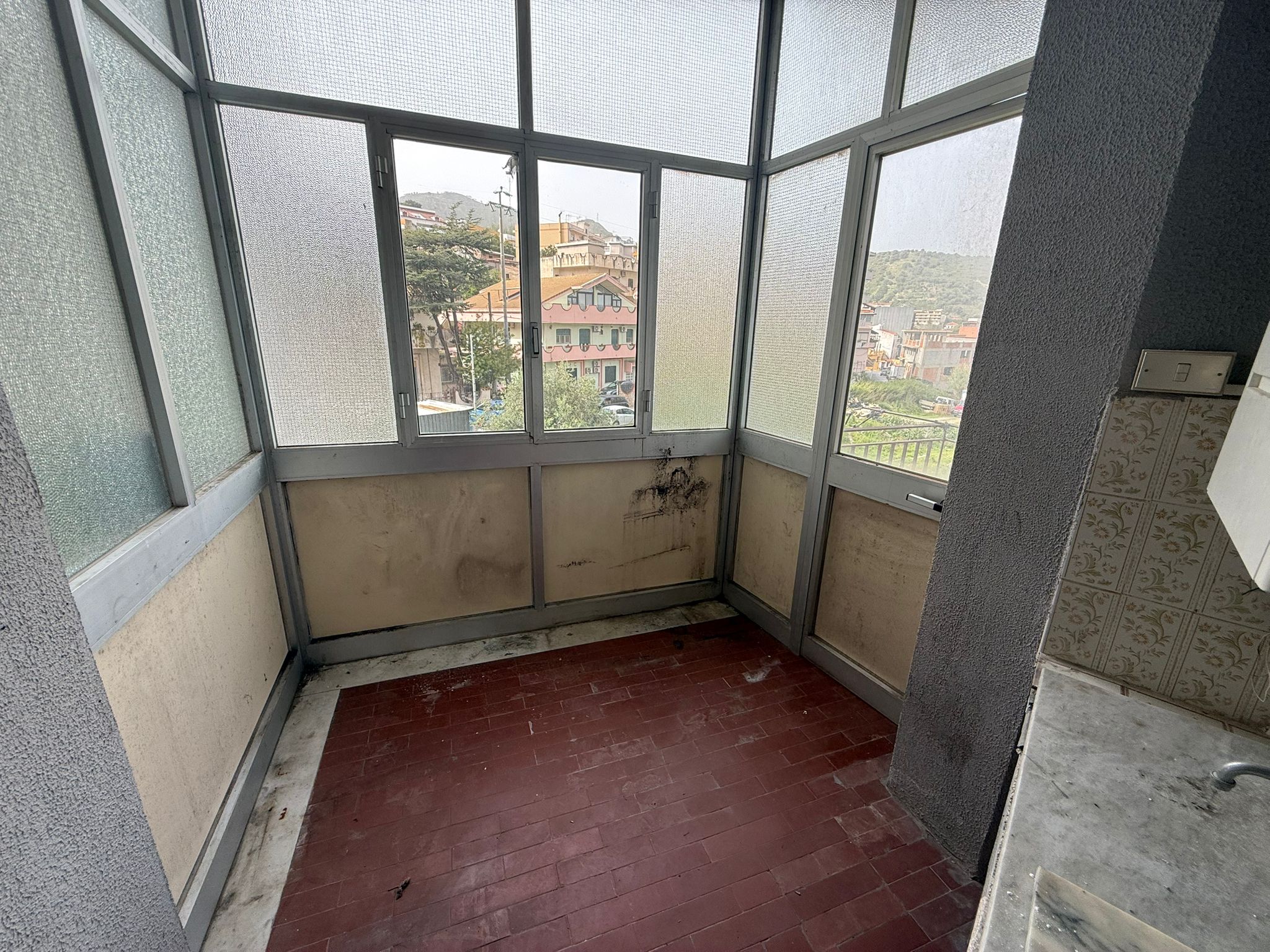 Pressi Svincolo Messina Centro trivani + posto auto e cantina