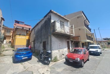 Camaro Superiore indipendente 5 vani più servizi #VO18190