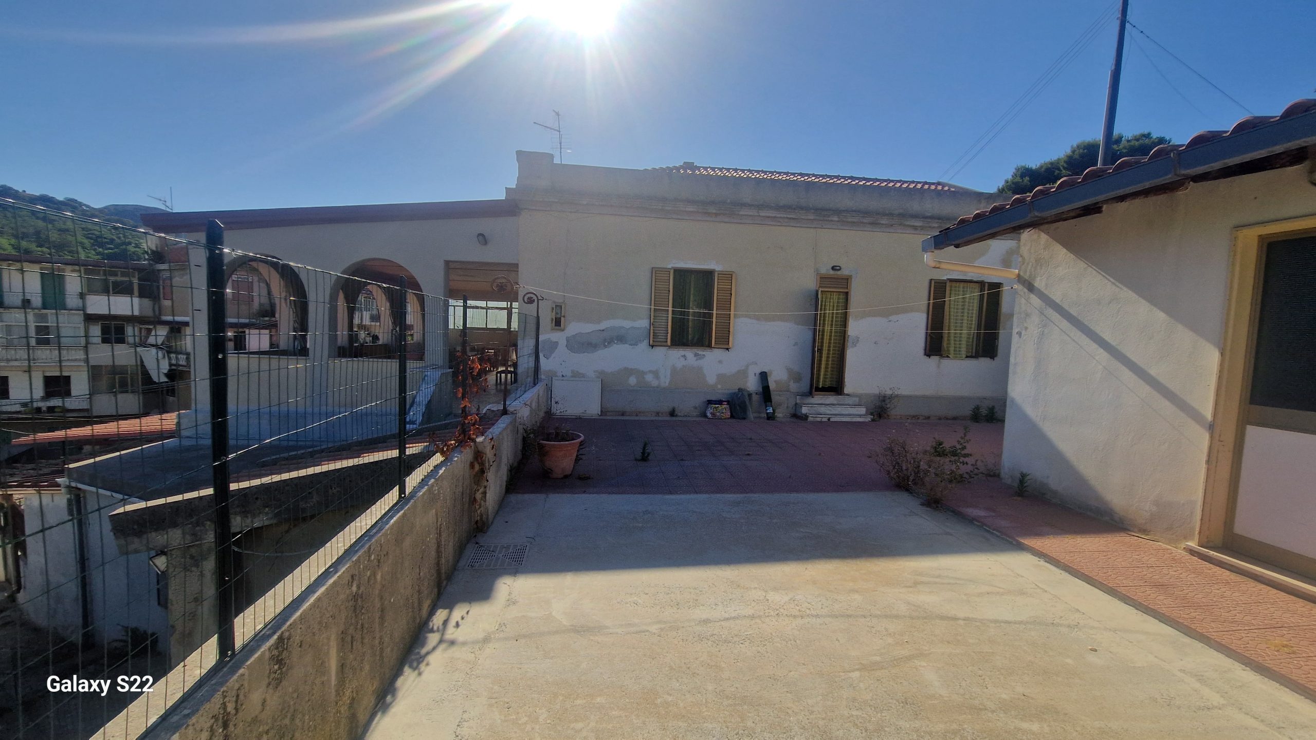 Viale Giostra indipendente 4 vani + veranda