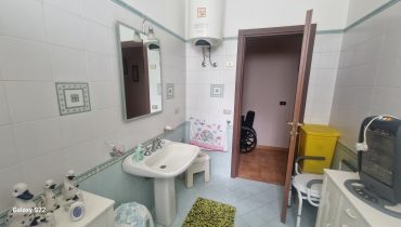 Viale Giostra indipendente 4 vani + veranda