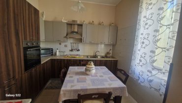 Viale Giostra indipendente 4 vani + veranda
