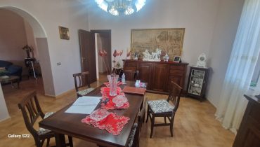Viale Giostra indipendente 4 vani + veranda