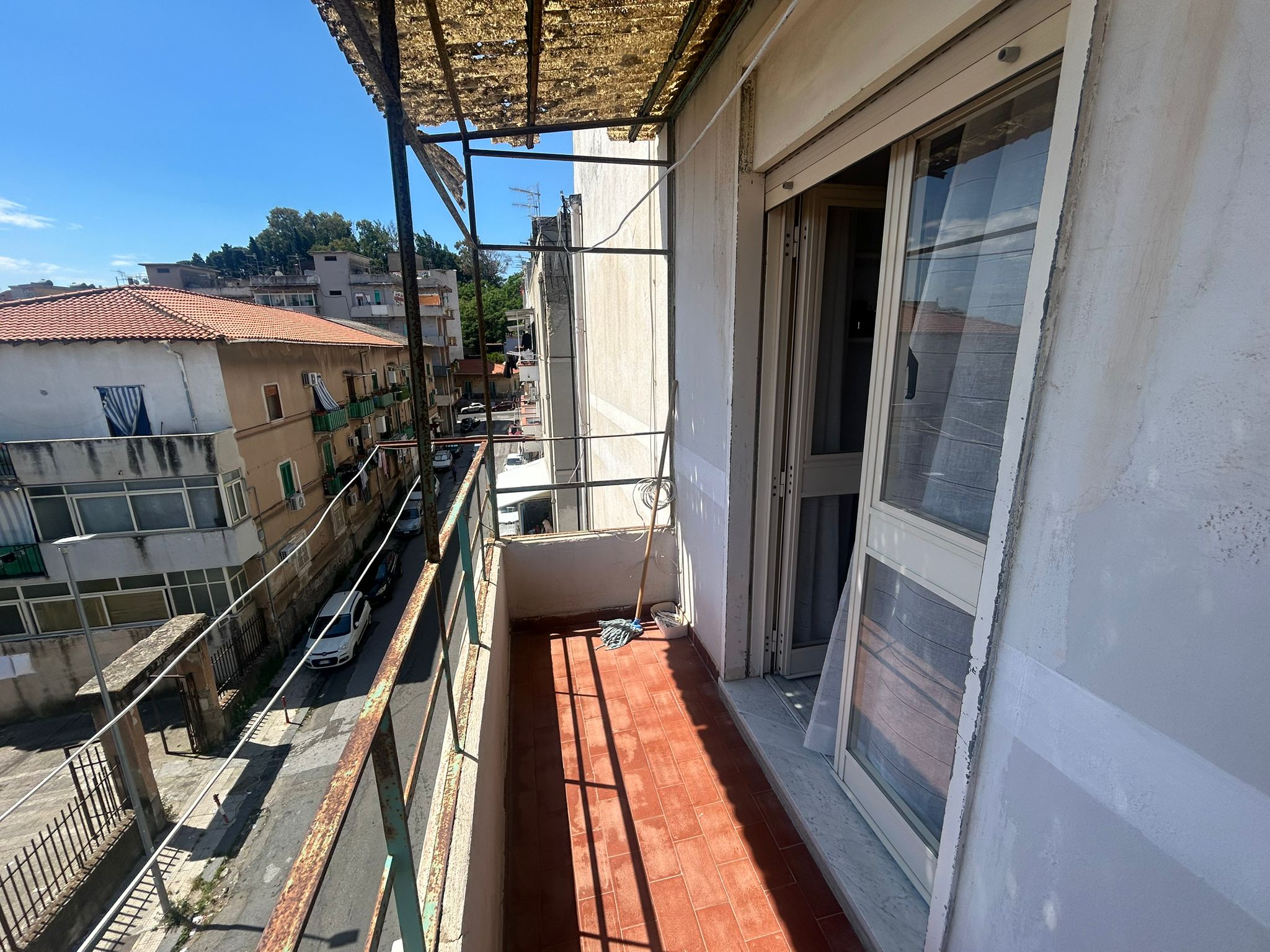 Pressi Via Palermo bivani