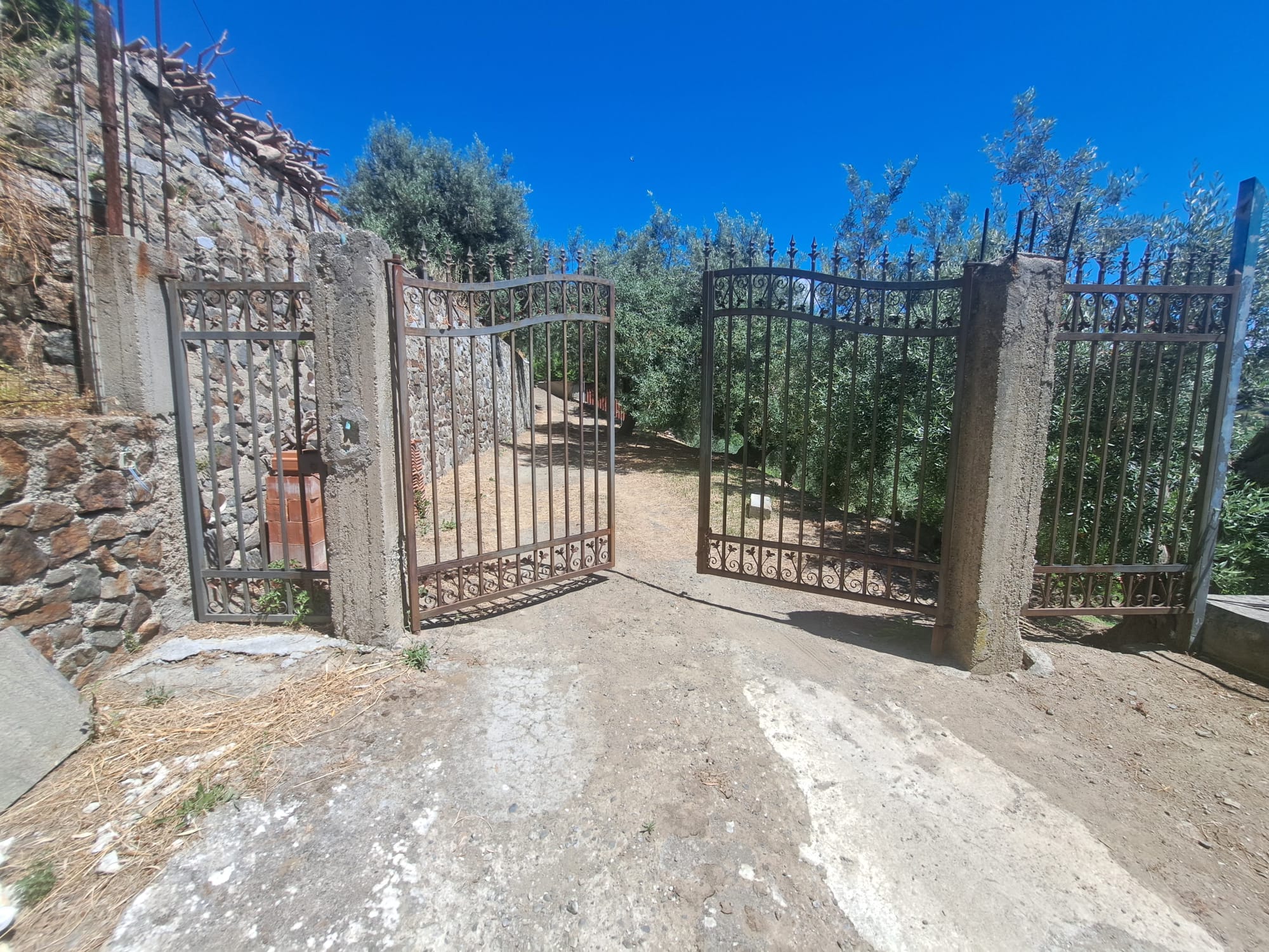 Bordonaro terreno con fabbricato