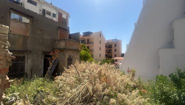 Via Noviziato Casazza pressi viale Italia rudere con giardino