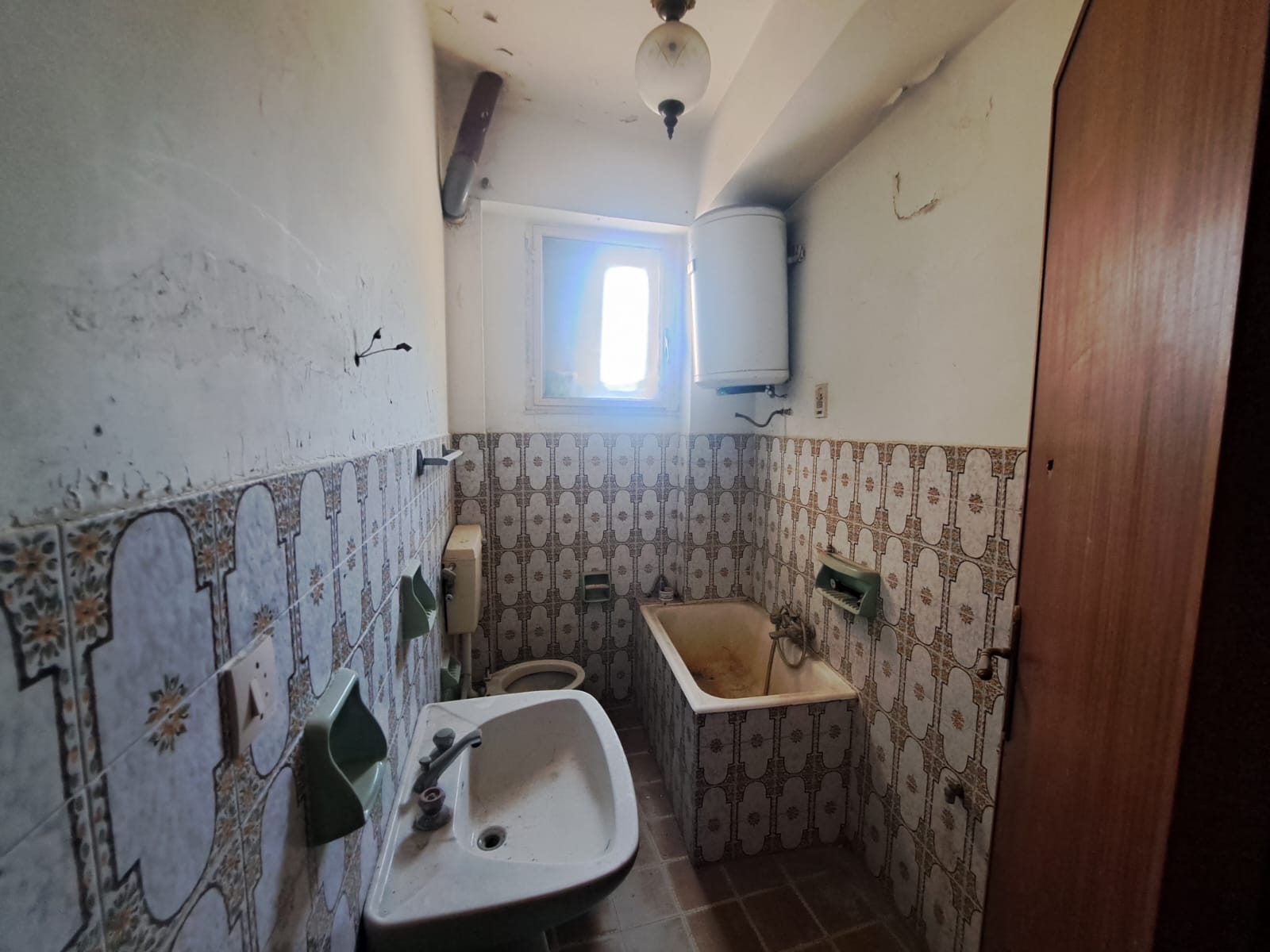 Bordonaro pressi chiesa indipendente 4 vani + terrazzo