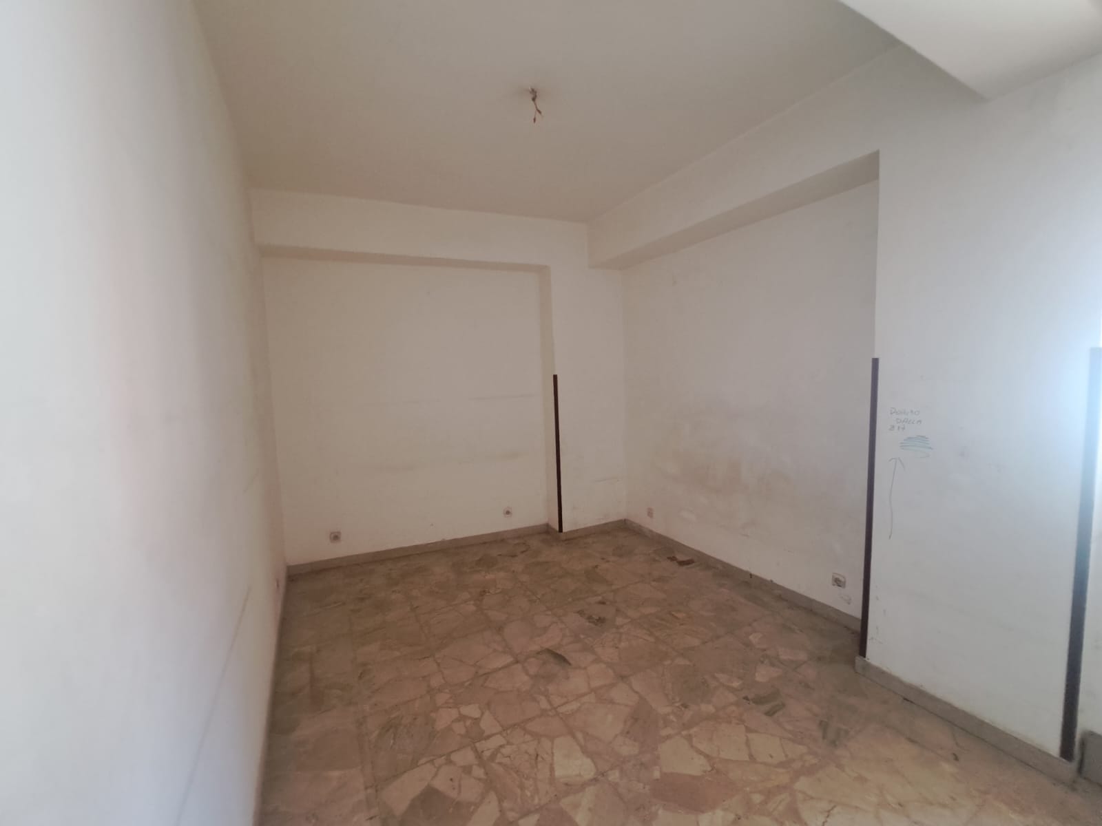 Bordonaro pressi chiesa indipendente 4 vani + terrazzo