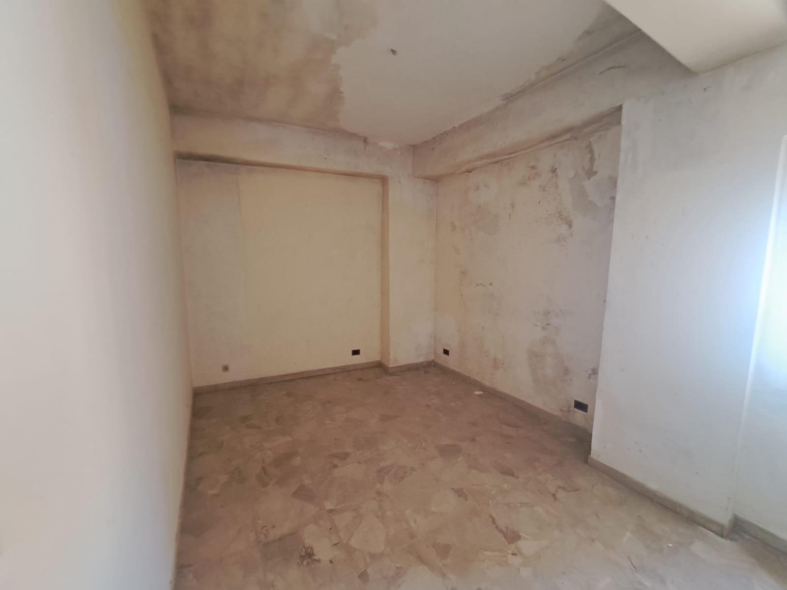 Bordonaro pressi chiesa indipendente 4 vani + terrazzo