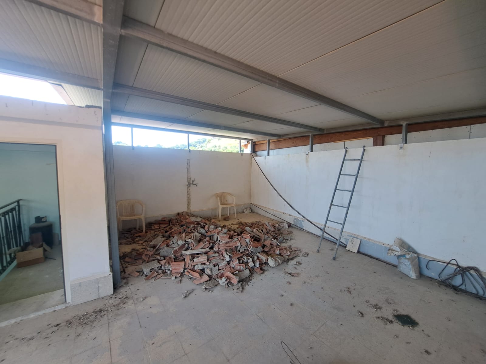 Bordonaro pressi chiesa indipendente 4 vani + terrazzo