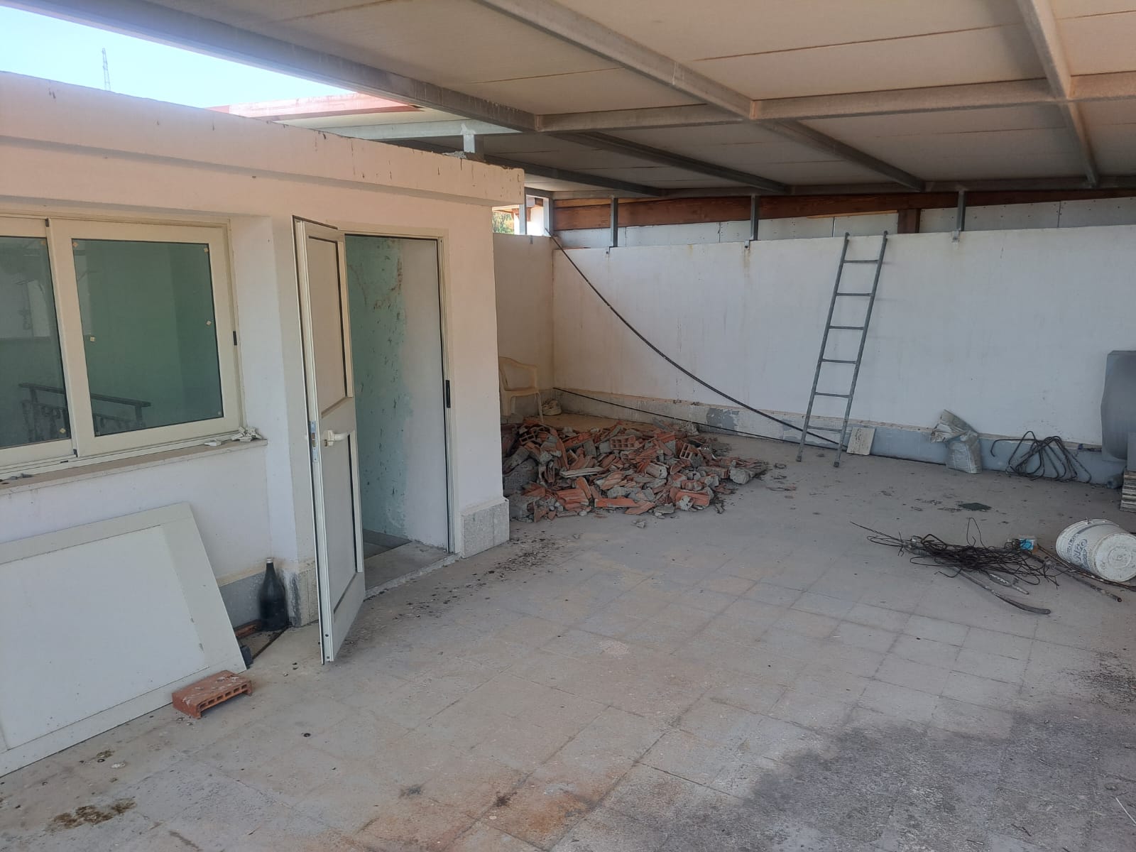 Bordonaro pressi chiesa indipendente 4 vani + terrazzo