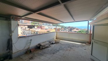 Bordonaro pressi chiesa indipendente 4 vani + terrazzo