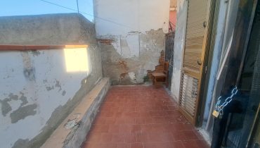 Pressi Viale Italia indipendente 2 vani + servizi
