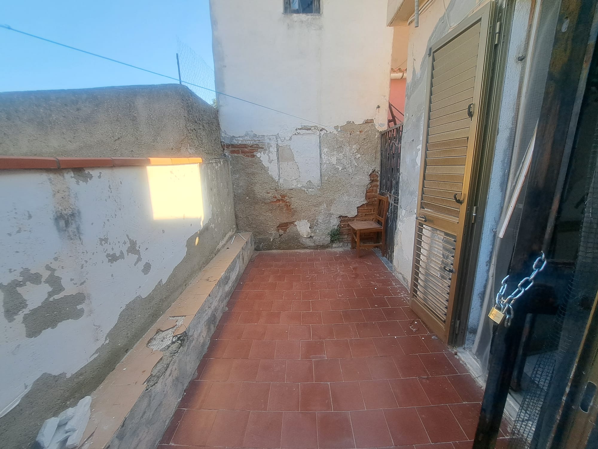 Pressi Viale Italia indipendente 2 vani + servizi
