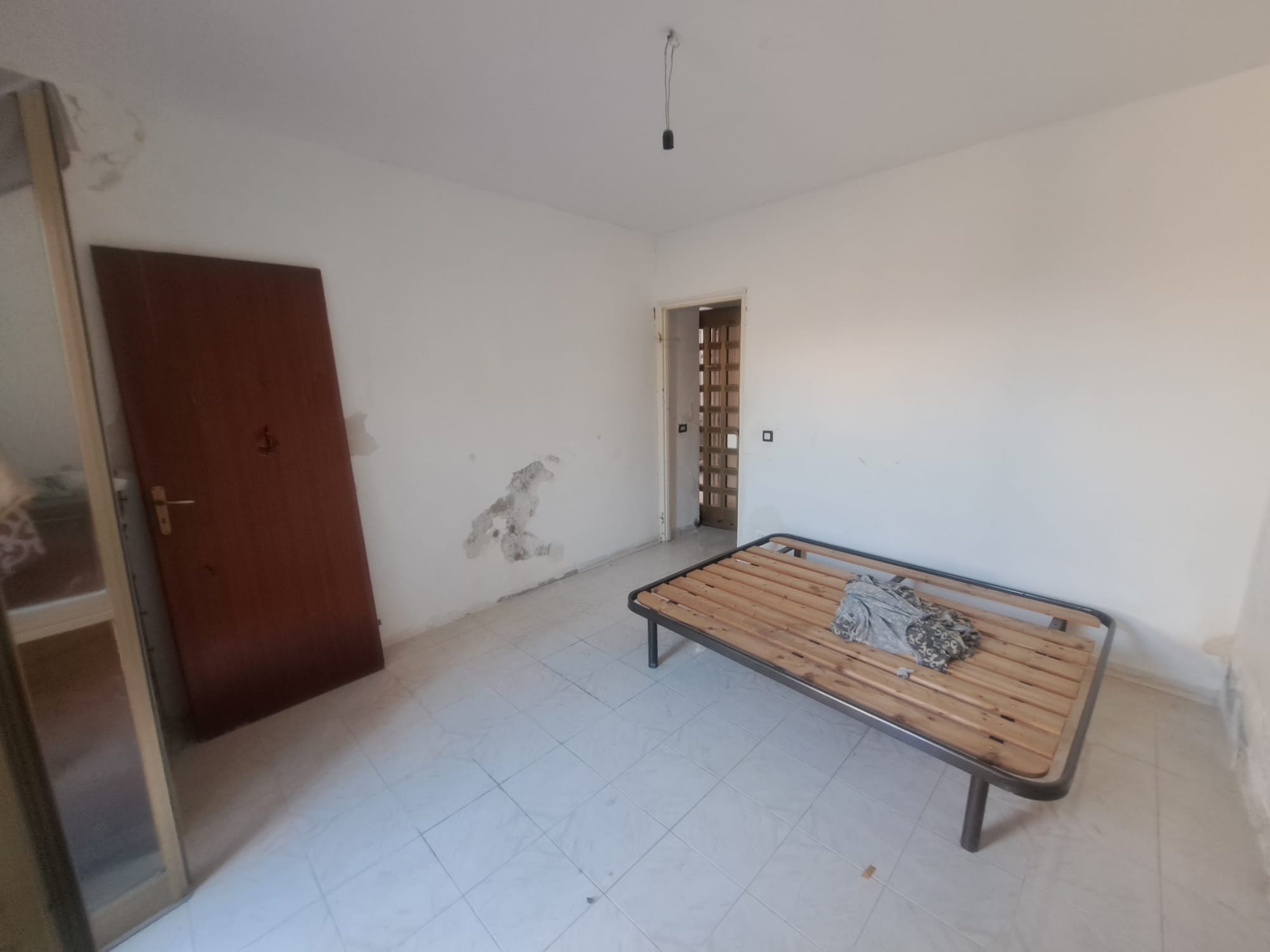 Pressi Viale Italia indipendente 2 vani + servizi