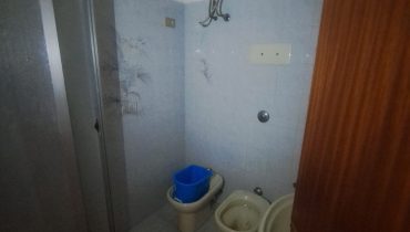 Pressi Viale Italia indipendente 2 vani + servizi