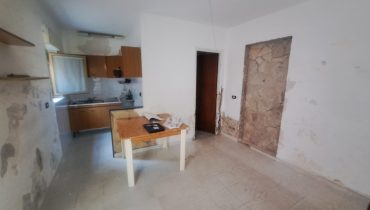 Pressi Viale Italia indipendente 2 vani + servizi