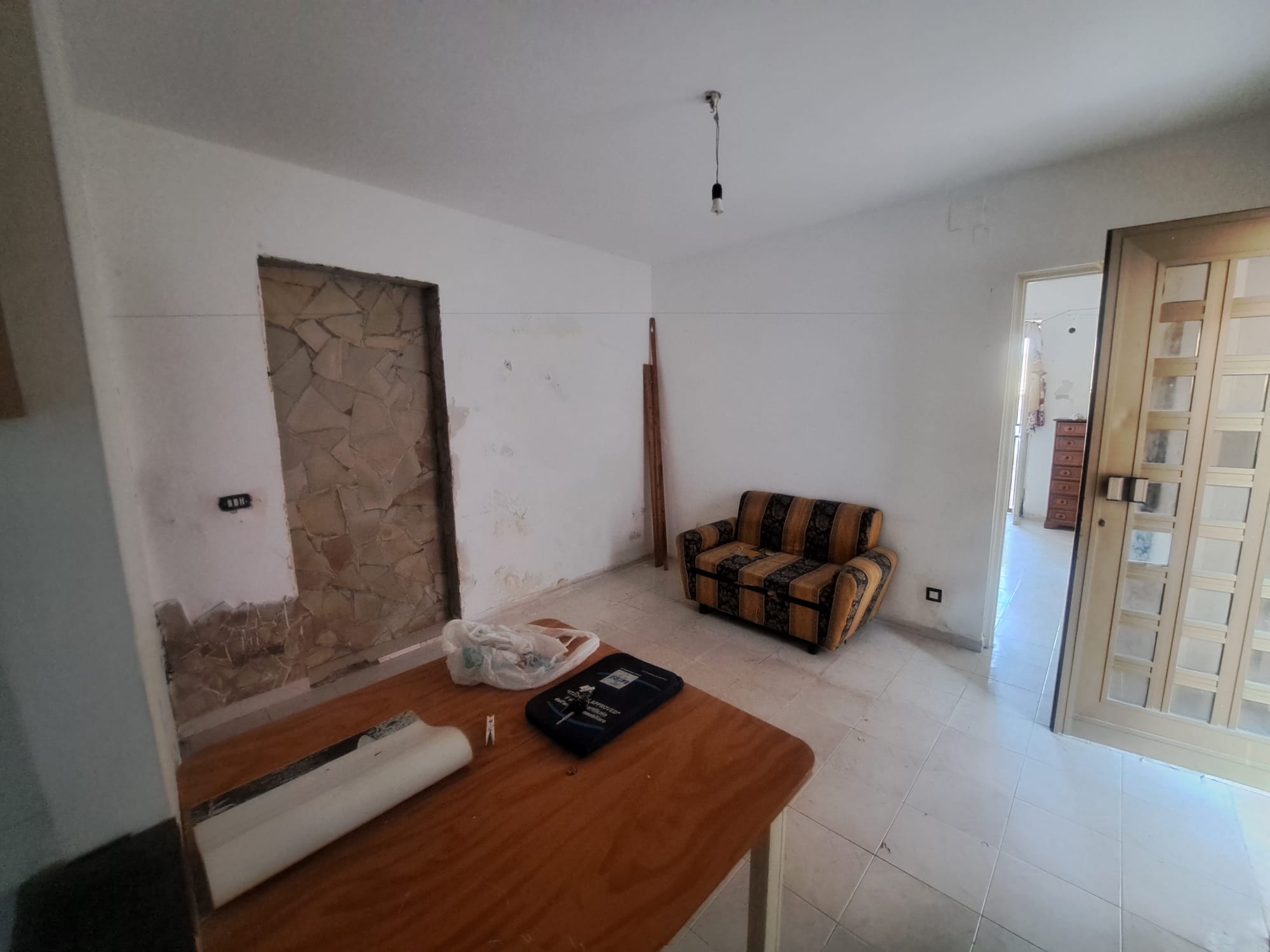 Pressi Viale Italia indipendente 2 vani + servizi