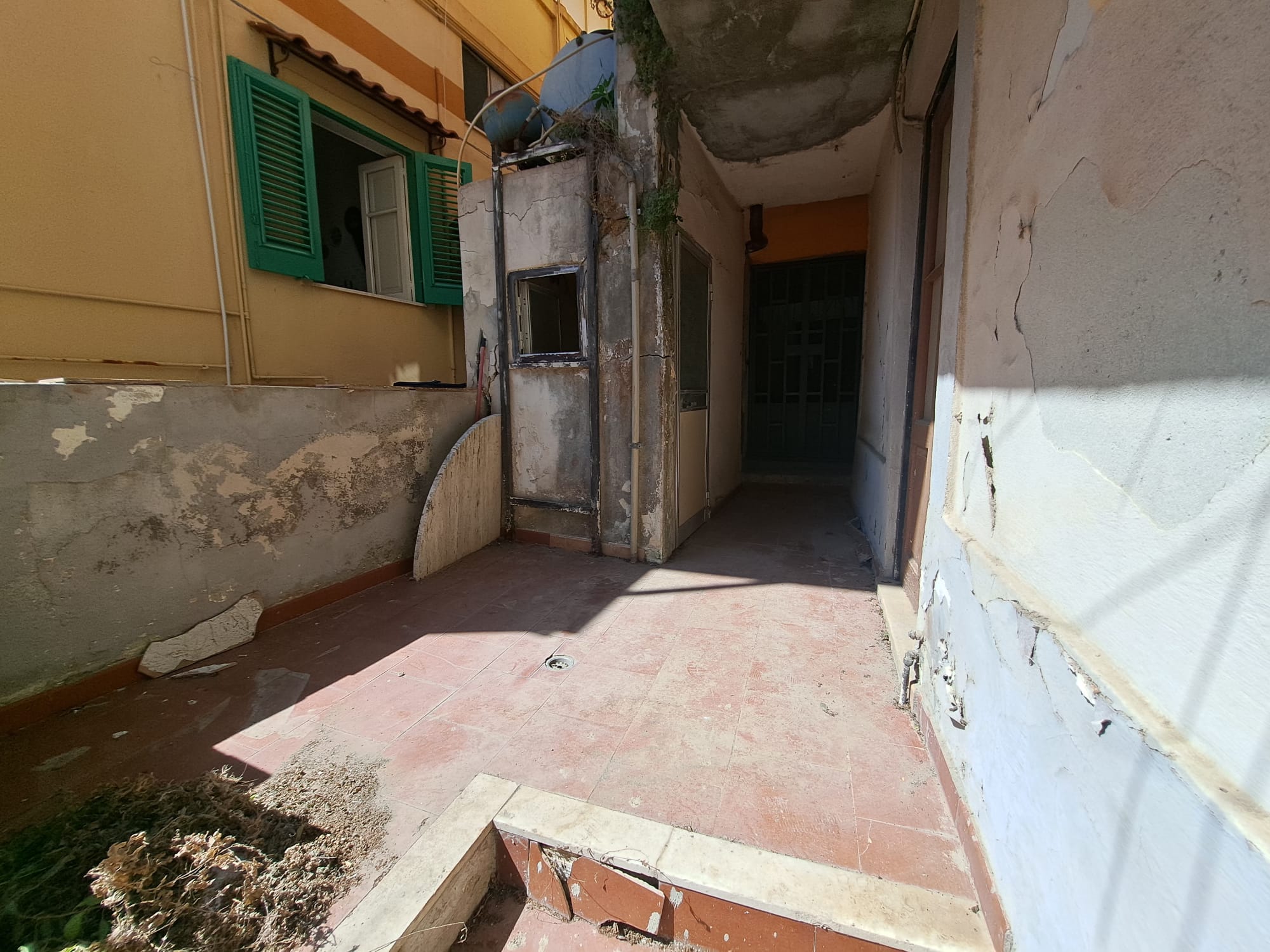 Bordonaro indipendente 2 vani + veranda e deposito