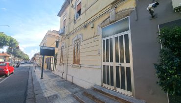 Via La Farina bivani più giardino