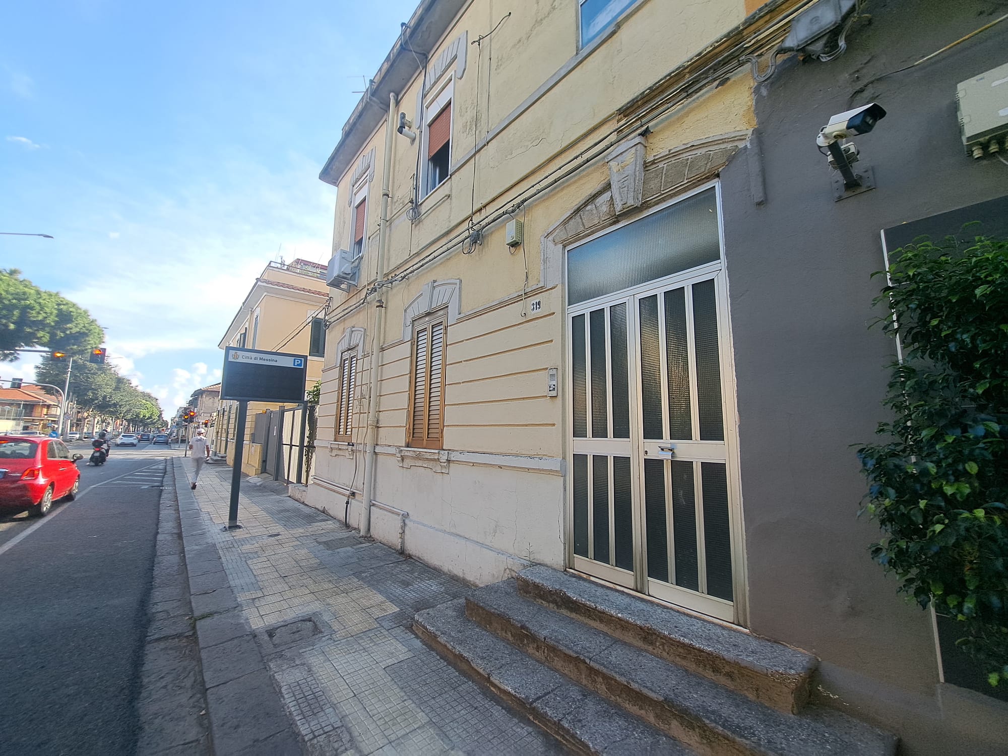 Via La Farina bivani più giardino