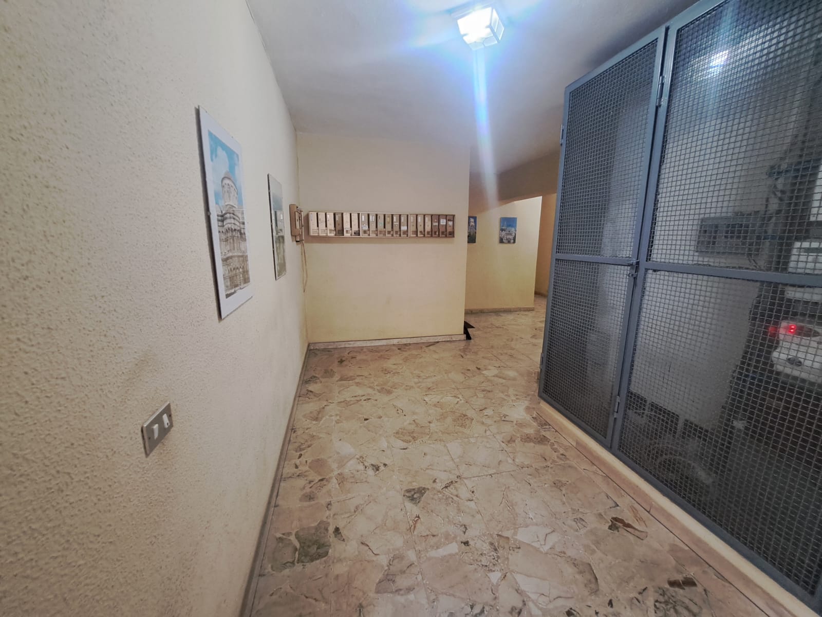 Pressi Svincolo Gazzi trivani + servizi