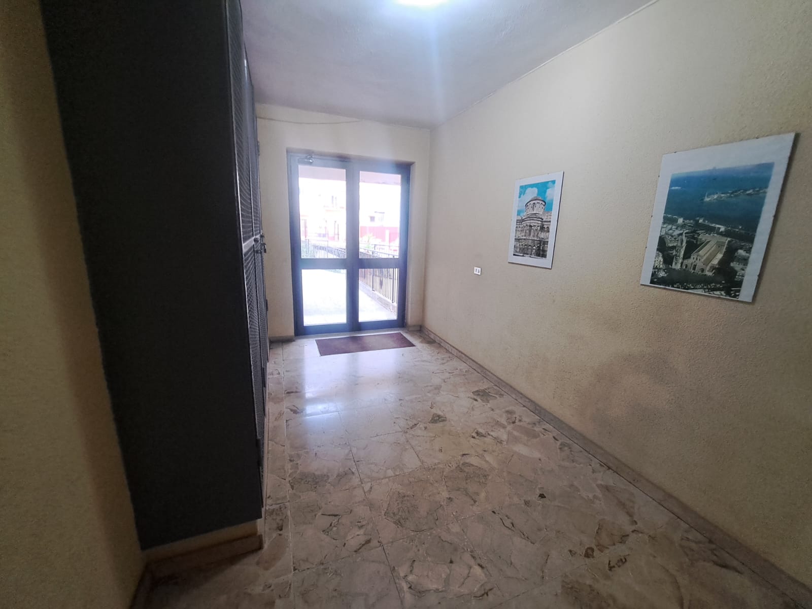 Pressi Svincolo Gazzi trivani + servizi