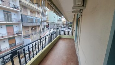 Pressi Svincolo Gazzi trivani + servizi