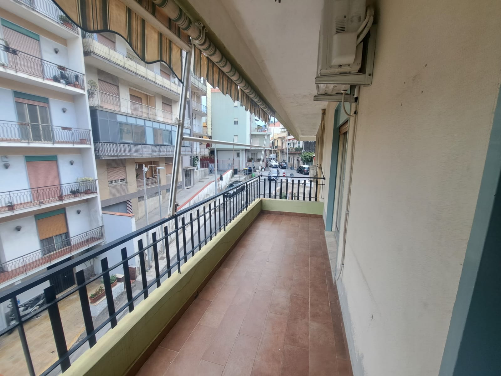 Pressi Svincolo Gazzi trivani + servizi
