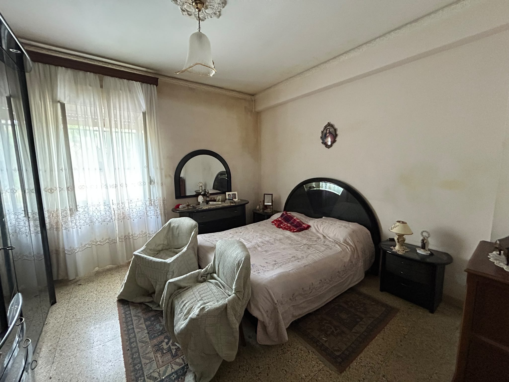 Pressi Svincolo Gazzi 4 vani + servizi + cantina