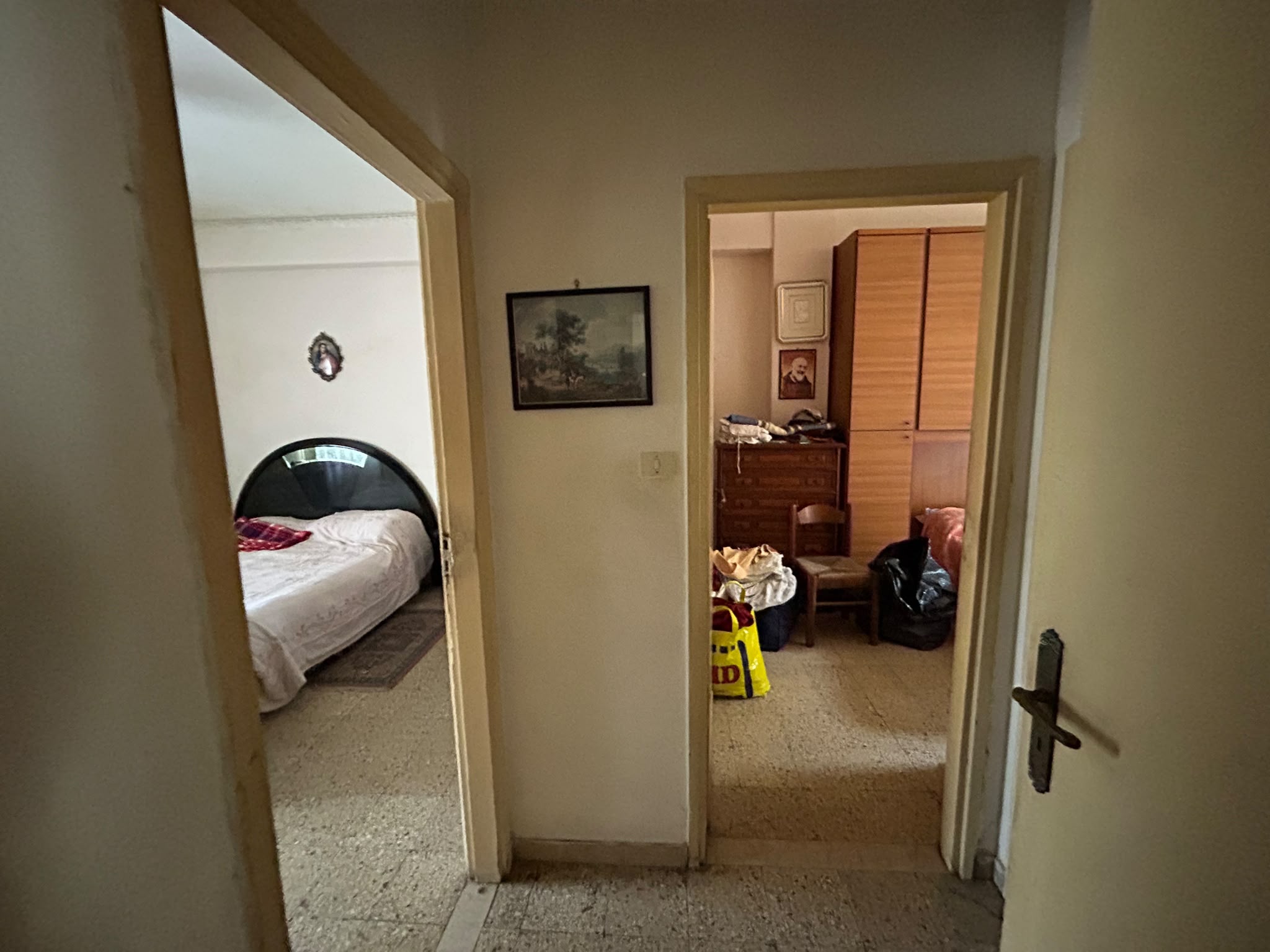 Pressi Svincolo Gazzi 4 vani + servizi + cantina